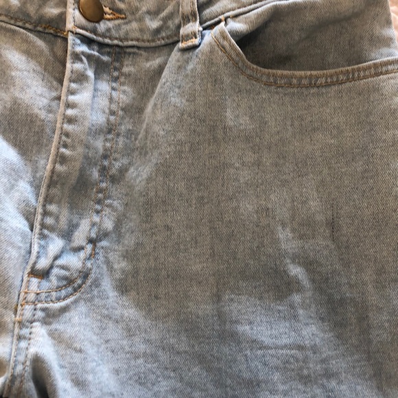 American Apparel Cropped Light Wash Mom Jeans - Picture 8 of 8